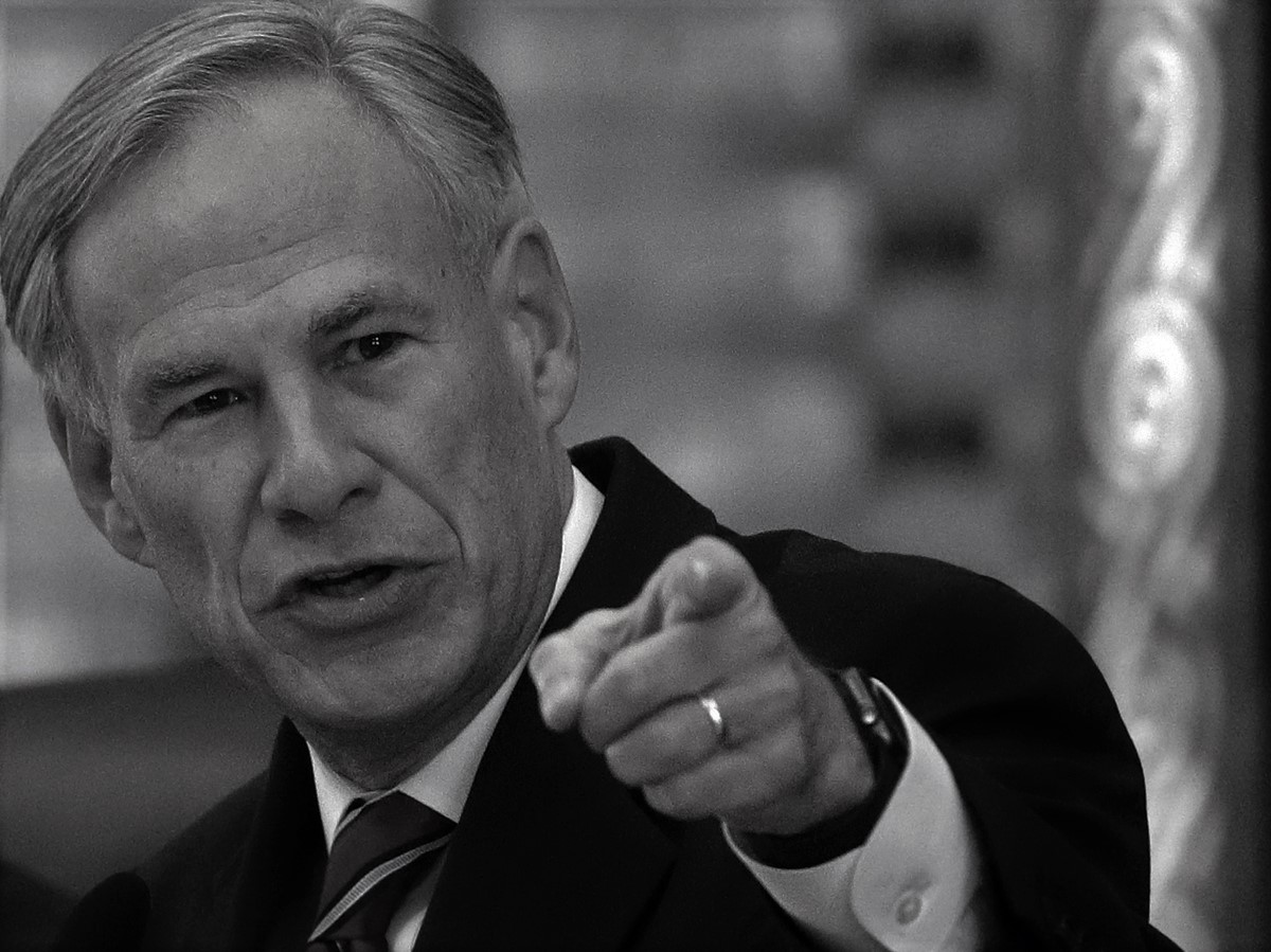 DOJ Plans to Sue Texas Governor Over Floating Border Barrier; Abbott Vows to Defend State Sovereignty
